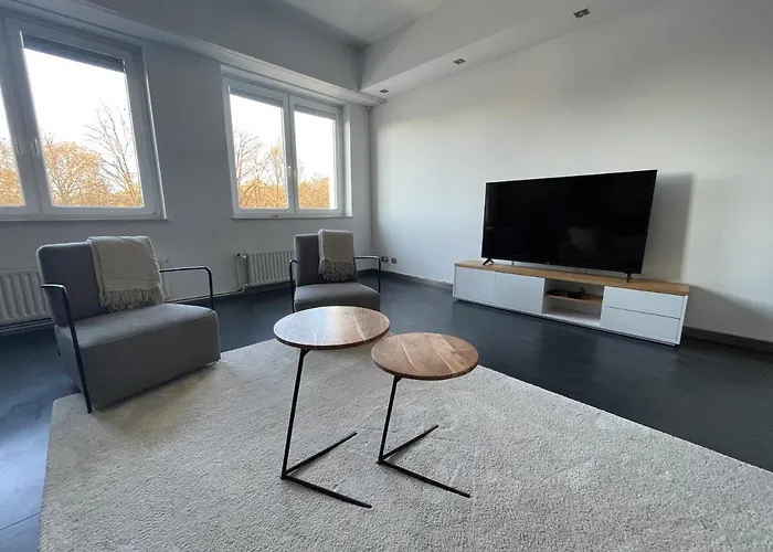 Truretreats Design Loft Fuer 8 Personen I Riesige Kueche I Echarger I 65z Smarttv I 150qm Hamburg