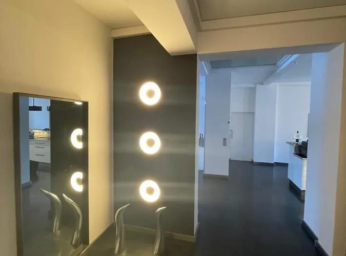Truretreats Design Loft Fuer 8 Personen I Riesige Kueche I Echarger I 65z Smarttv I 150qm Apartament Hamburg